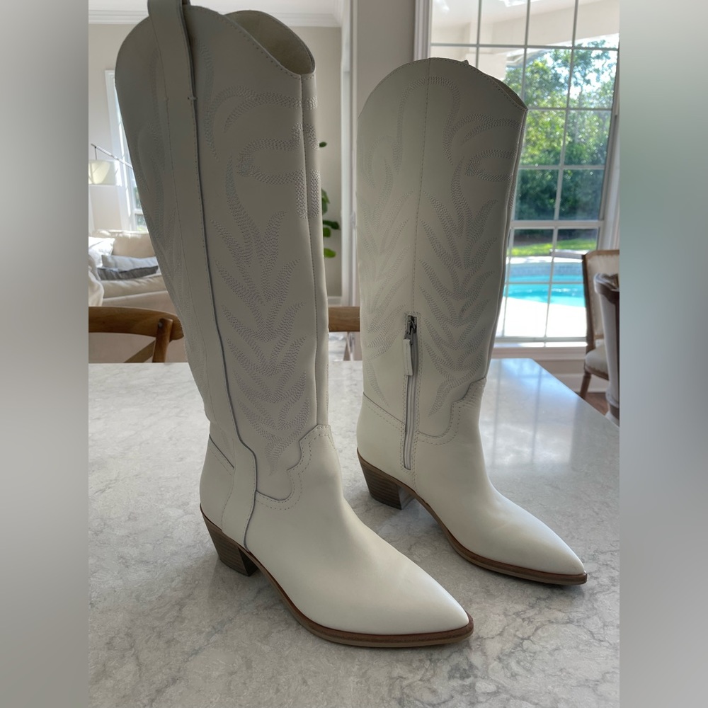 Dolce vita solei white boots 7.5 worn once
